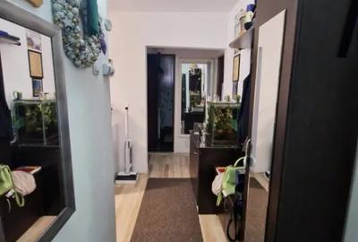 Apartament cu 2 camere decomandat în Hotvon