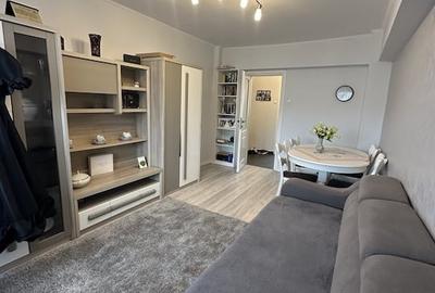 Apartament cu 3 camere decomandat, mobilat în Central