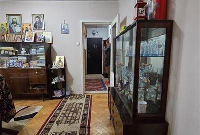 Alexandru cel Bun - 3 camere cu geam la baie - 3