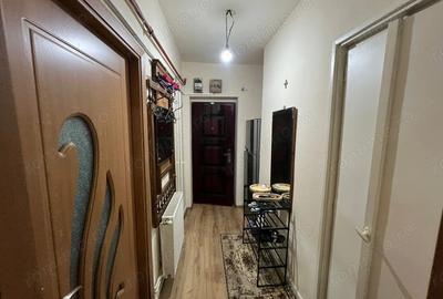 Proprietar vinde apartament 2 camere Universitate amenajat si mobilat et 4 pret 40.800 euro neg - 4