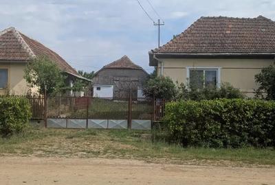 Vand casa in sat Gerausa