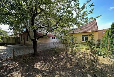 Casă individuală cu 10 camere în Crișan