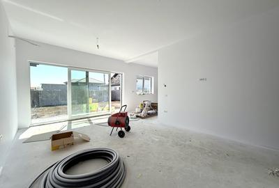 Duplex cu 4 camere cu Canalizare în Sânandrei - 3