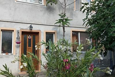 Vand casa mare pretabila pensiune sau clinica si casa de locuit, in aceeasi curte - 5