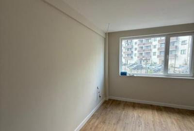 Apartament cu 3 camere, mobilat în Central