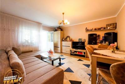 LIVE!Decomandat,pe 4camere,zonare linistita,compozitie frumo