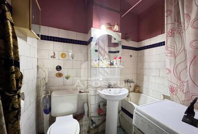 Apartament cu 3 camere, decomandat, zona Dacia - 6