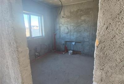 Casă cu 3 camere în Moșnița Veche - 14