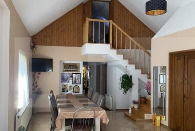 Vila spa?ioasa cu 5 dormitoare ?i curte de 730 mp Vila spa?ioasa cu 5 dormitoare ?i curte de 730 mp - 1