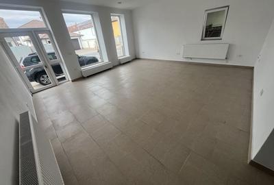 Spațiu comercial, de 60 mp, în Central - 2