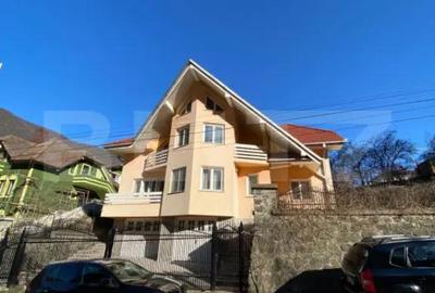 Casă cu 7 camere cu Teren 750 Mp în Central - 4