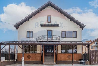 Casă individuală cu 7 camere cu Teren 860 Mp în Central - 2