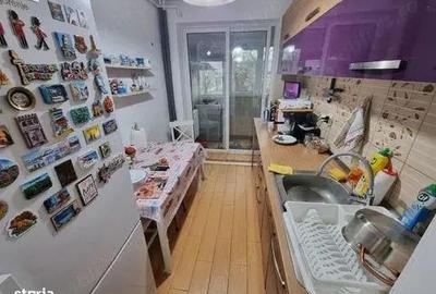 Apartament cu 3 camere decomandat, mobilat în Abator