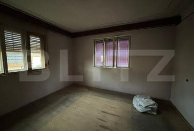 Casa cu anexe si gradina. - 3