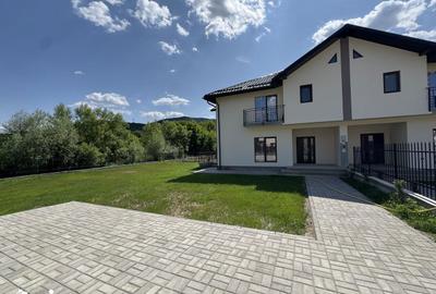 Casă cu 4 camere cu Teren 500 Mp în Bujoreni - 7