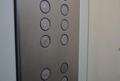 Apartament cu 3 camere decomandat în Olteniței - 2