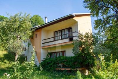 Casa 7 camere,200mp utili si 1200 mp(12 ari) teren aferent,S - 5