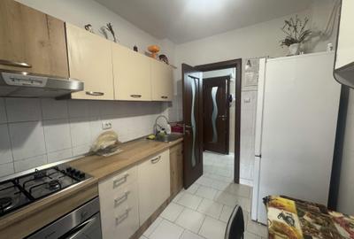 2 cam, 45 mp, bloc caramida, parter, ultracentral - str. Pacii - 16