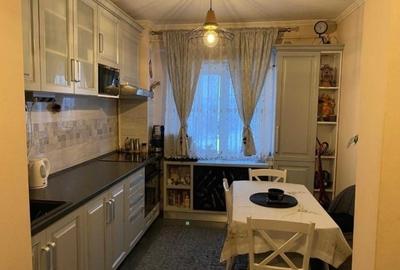 Apartament cu 3 camere decomandat în Mircea cel Bătrân