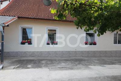 Casa 109 mp 4 camere pivnita terasa loc parcare curte comuna Cisnadie