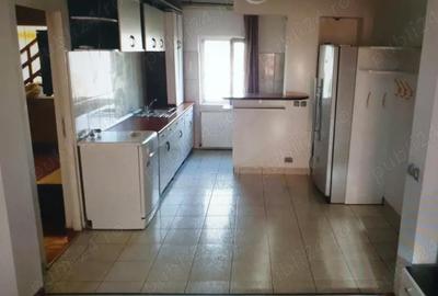 Apartament cu 6 camere decomandat în Central - 3