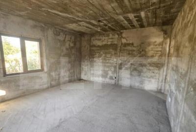 Casă cu 7 camere cu Teren 523 Mp în Central