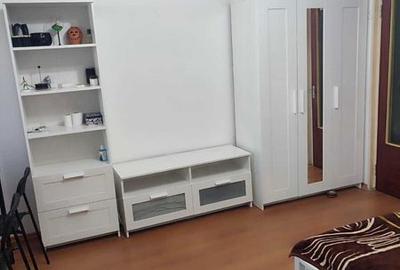 Garsonieră decomandată, mobilată în Vitan - 4