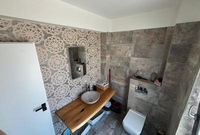 Casă cu 6 camere cu Teren 275 Mp în Berceni - 13