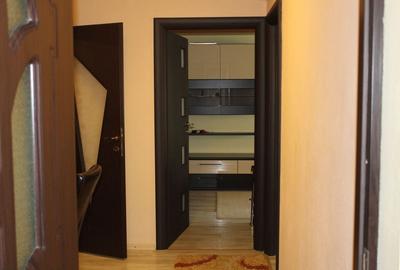 Apartament 3 camere, zona Ambasador, etaj 1 - 10