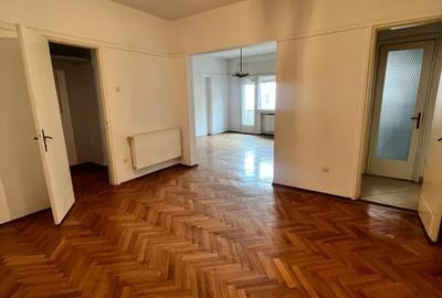 Vanzare 4 camere in vila Piata Izvorul Rece - 12