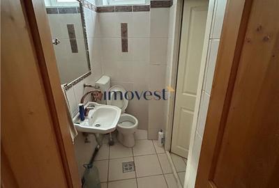 Casă cu 5 camere cu Teren 1000 Mp în Titulescu - 11