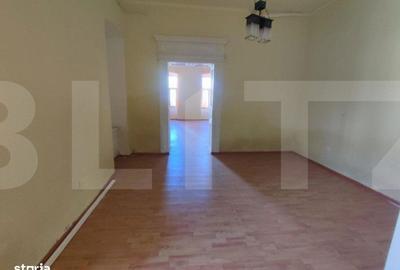 Spațiu comercial, de 83 mp, în Central - 5