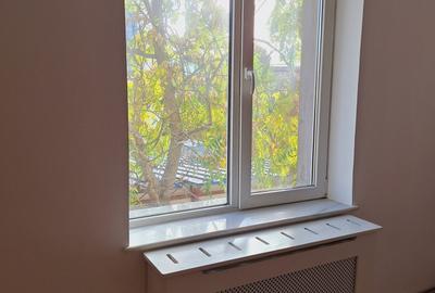 Apartament cu 3 camere semidecomandat, mobilat în 13 Septembrie - 9