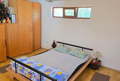 Casă cu 5 camere cu Teren 1054 Mp în Zăvoi - 9