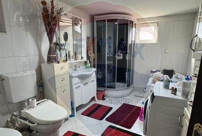 Casă cu 6 camere cu Canalizare în Sud - 18