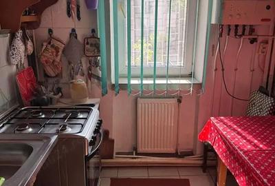 Apartament cu 2 camere nedecomandat în Tudor Vladimirescu
