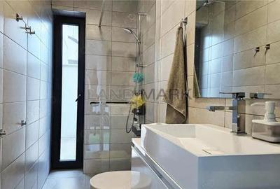 Casă cu Teren 634 Mp în Central - 2
