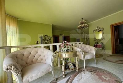 Casă cu 10 camere cu Teren 908 Mp în Central - 8