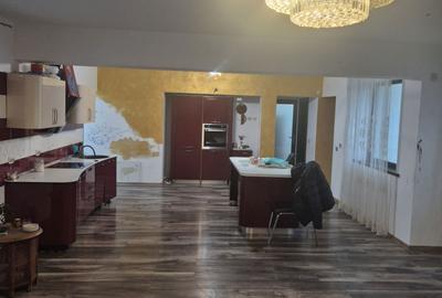 Casă cu 4 camere în Făcăi - 4