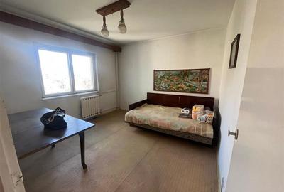 Apartament cu 3 camere decomandat în Decebal - 3