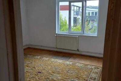 Apartament cu 3 camere decomandat în Central - 3