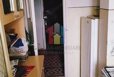 2 camere confort 1 Decomandat, Viziru 3, etaj intermediar - 5
