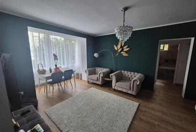 Apartament cu 3 camere semidecomandat, mobilat în Tractorul - 1