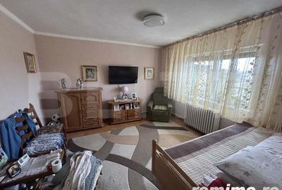 Casă cu 4 camere cu Teren 250 Mp în Rogerius - 6