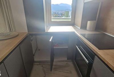 Apartament cu 3 camere, mobilat în Tractorul - 10