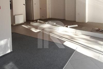 Vand Spatiu pe bd. Unirii stradal, spatiu pretabil club, bar sau clinica - 8