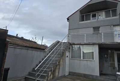 Casă cu 4 camere în Brătianu - 12