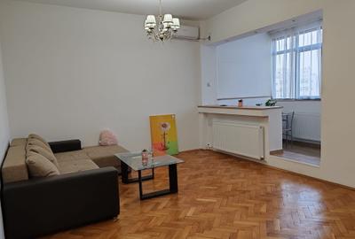 Bulevardul Magheru 2 camere spatios si renovat, mobilat elegant. - 2