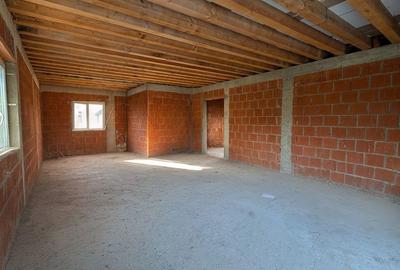 Casă cu 4 camere cu Teren 1400 Mp în Iclod - 8