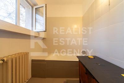 Casă cu 7 camere cu Canalizare în Parcul Carol - 19